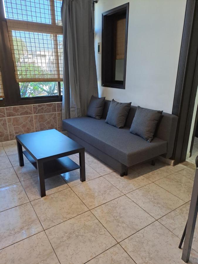 Primavera Appartement Tot 7 Personen Ideaal Voor Backpackers Arona  Exterior foto