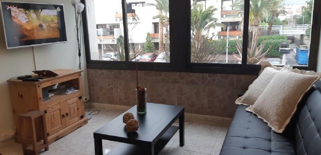Primavera Appartement Tot 7 Personen Ideaal Voor Backpackers Arona  Exterior foto